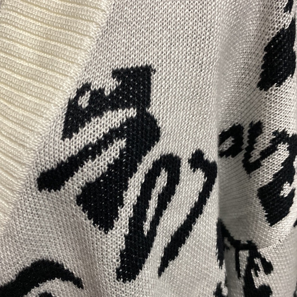 Madden NYC Love Sweater NEW WITH TAGS - Picture 2 of 6
